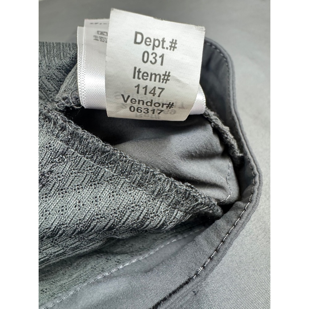 Eddie Bauer Travex Gray Hiking Shorts Womens 8 Nylon Performance Bermuda Outdoor - Picture 14 of 16